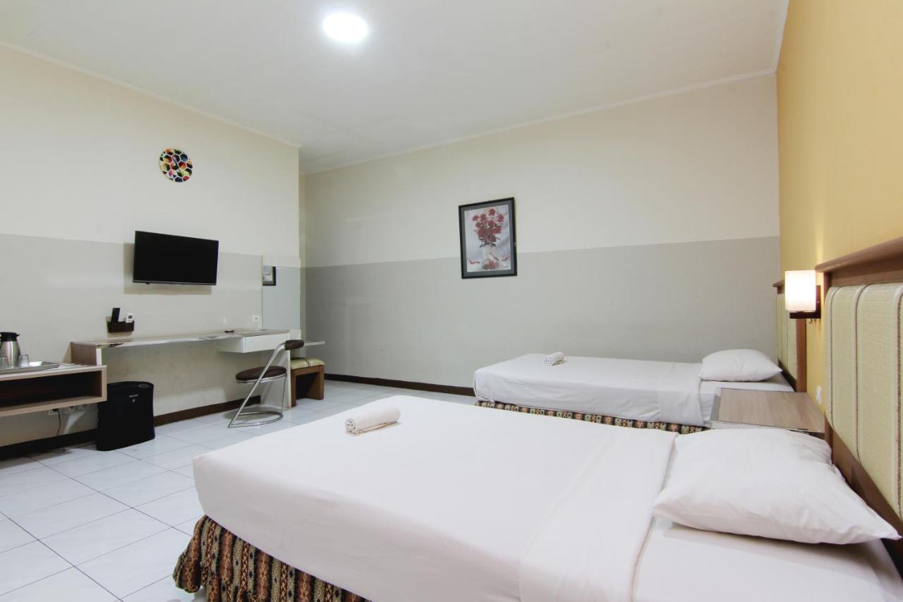 Hotel Palem Bandung Exterior photo